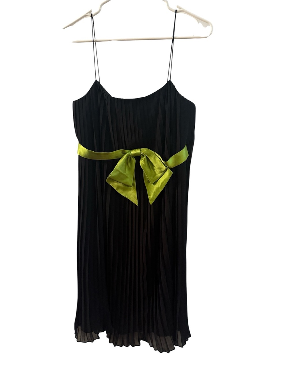 Donna Morgan Black Pleated Dress with Lime Green Sash size 8 VTG